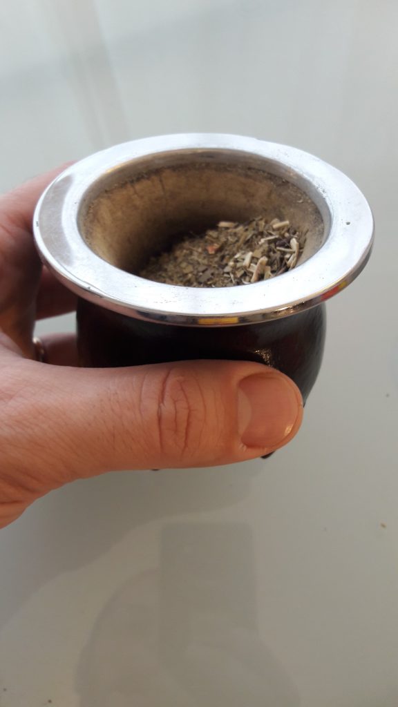 How to make yerba mate,  step3: pile up yerba