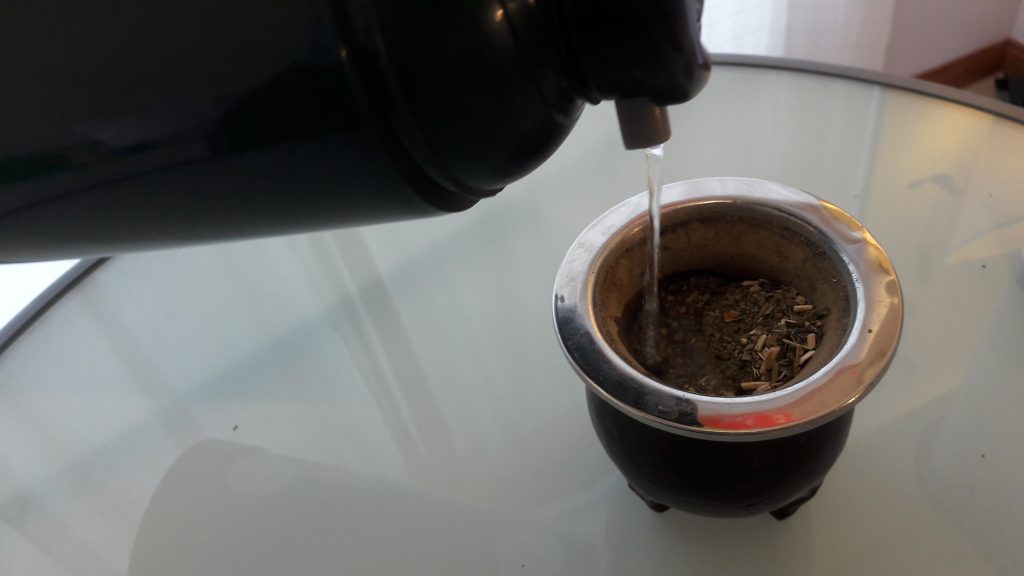 how-to-make-yerba-mate-step4-pour-some-hot-water How to make yerba mate, step4: Pour some hot water